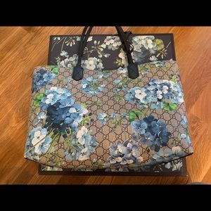 AUTHENTIC GUCCI TOTE